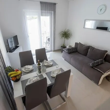 Miki Borik * זאדאר